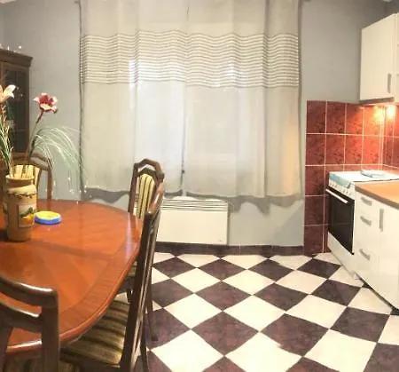 Ana Apartmán *